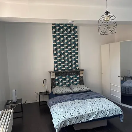 Situee Au Coeur De Avec Sdb Privee Homestay Mons